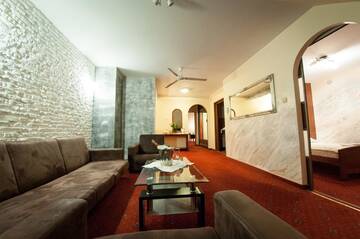Фото номера Люкс с 2 спальнями Отель Secession Hotel г. Łęczna 7